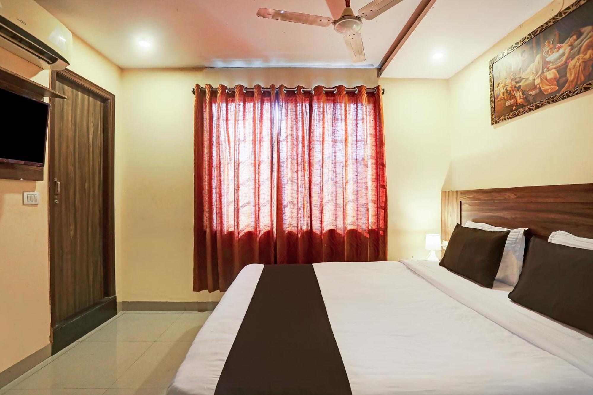 Super Hotel O Vaishnavi Inn Haiderabad Buitenkant foto