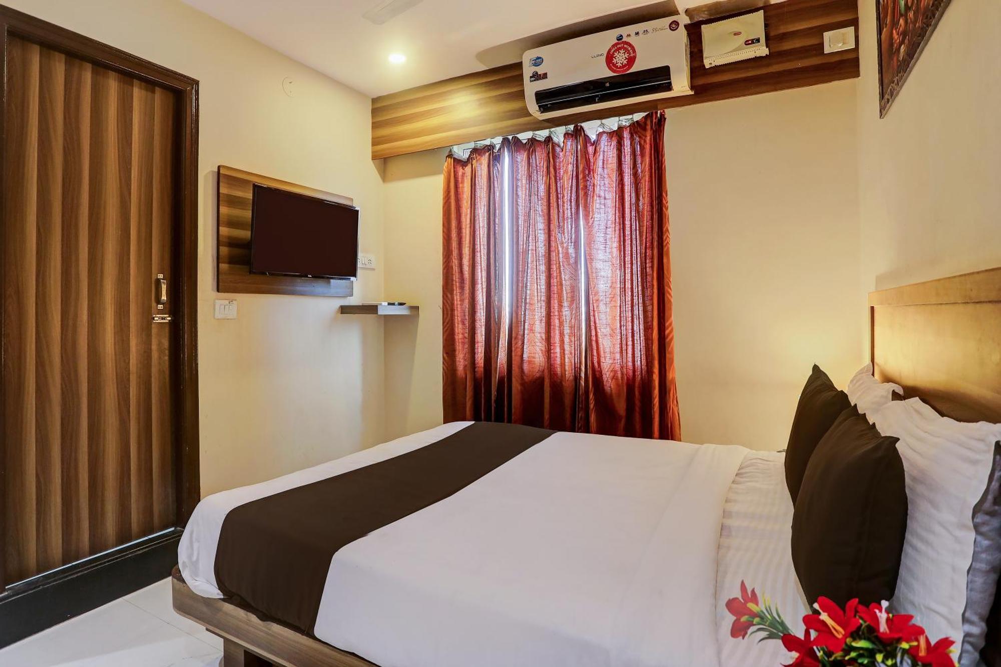 Super Hotel O Vaishnavi Inn Haiderabad Buitenkant foto