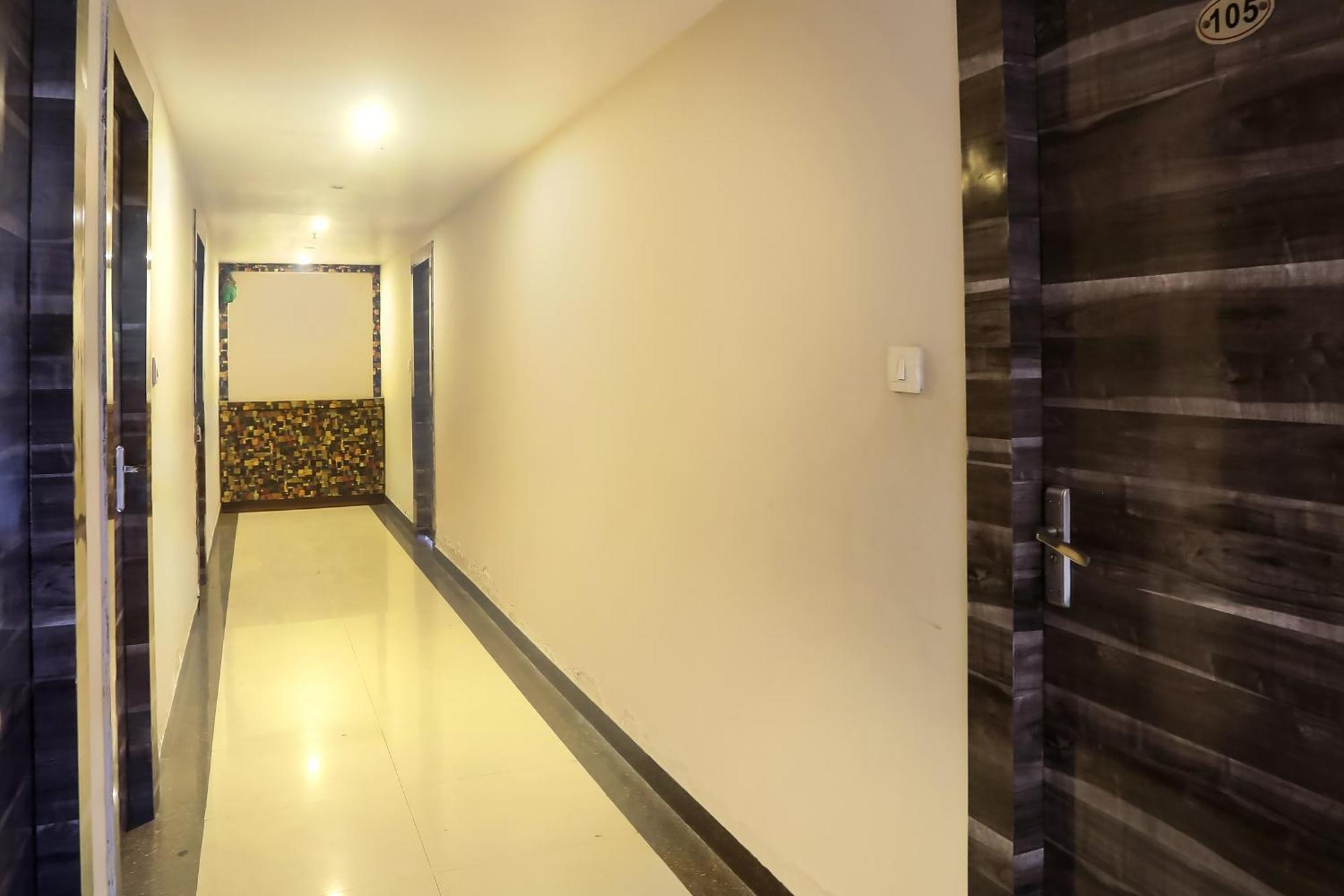 Super Hotel O Vaishnavi Inn Haiderabad Buitenkant foto