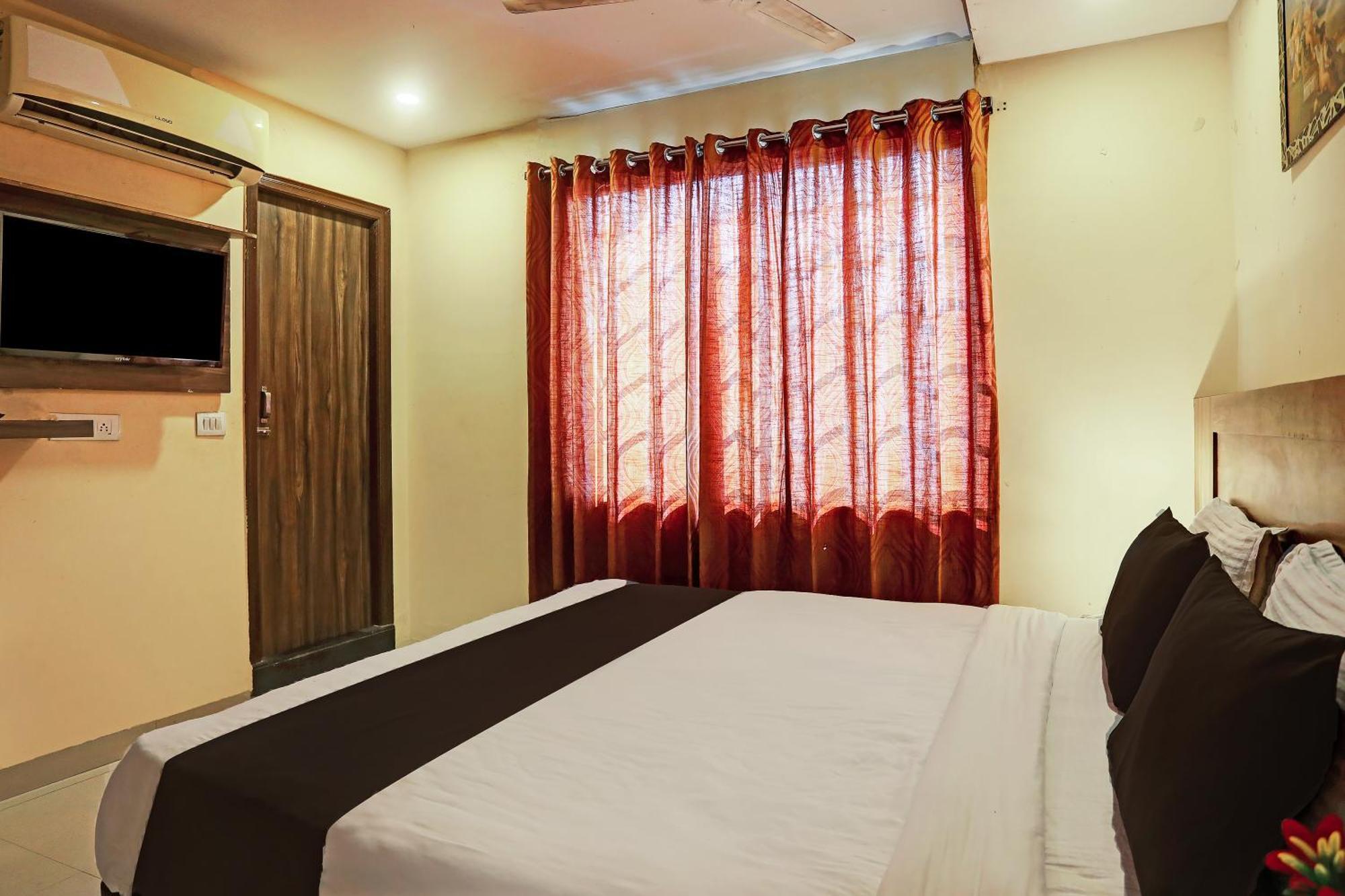 Super Hotel O Vaishnavi Inn Haiderabad Buitenkant foto